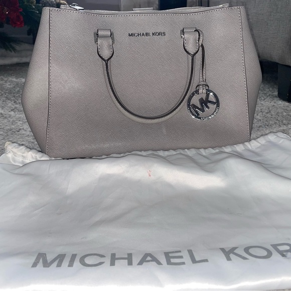 Michael Kors Sutton Satchel Pearl Gray with dust bag - Picture 2 of 11